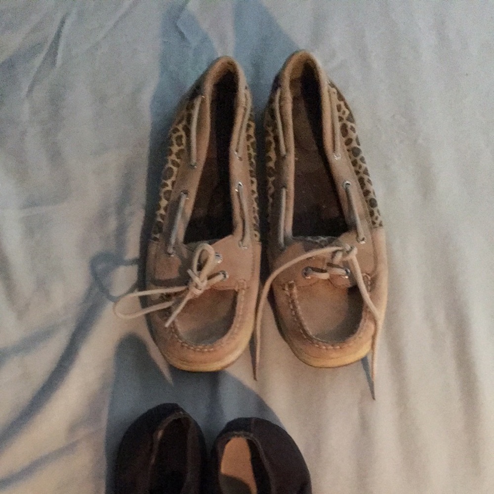 Cheetah print sperry's